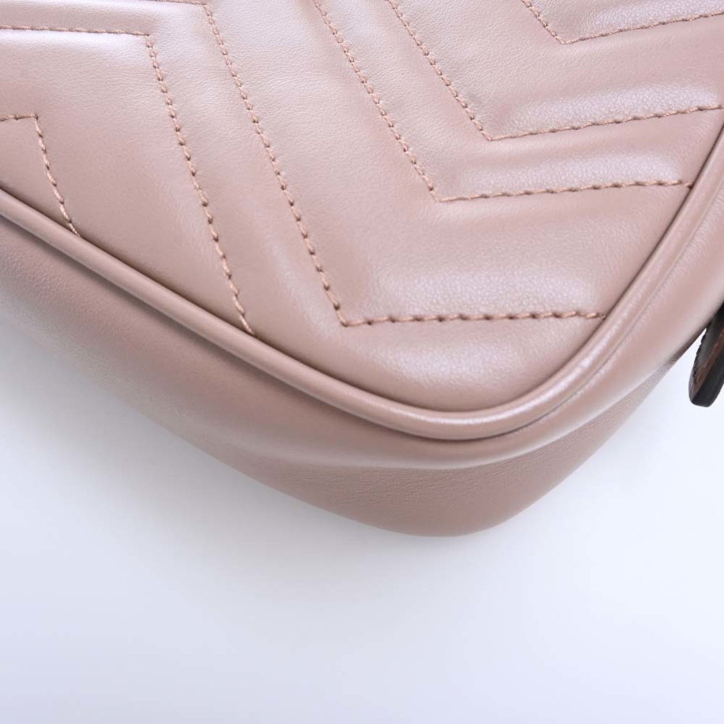 Gucci Chain Leather Shoulder Bag
