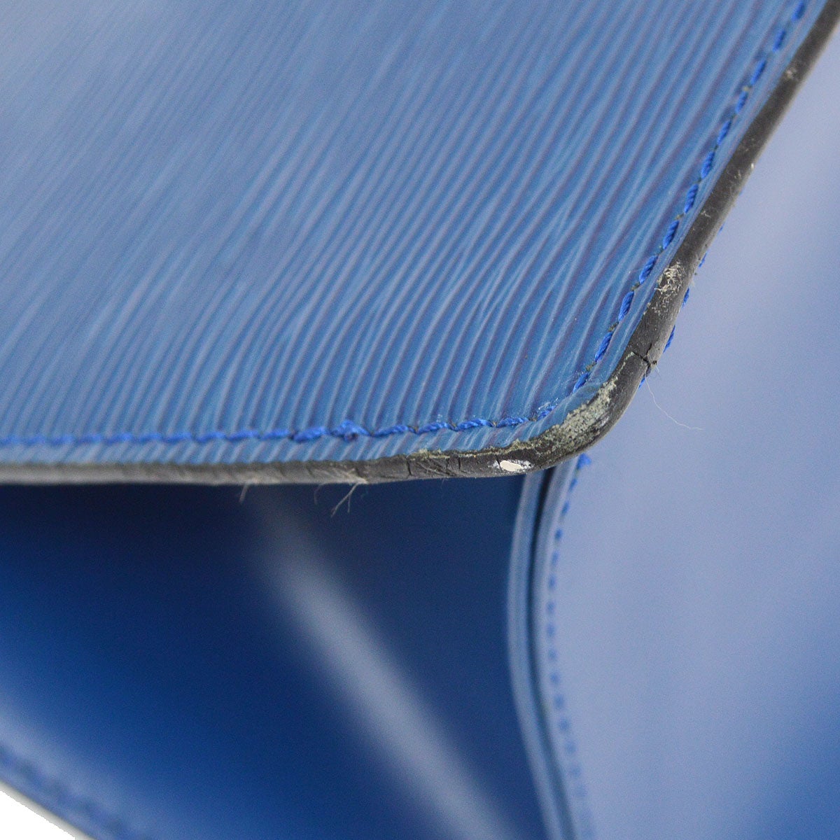 Louis Vuitton 1994 SAC TRIANGLE Blue EPI Crossbody