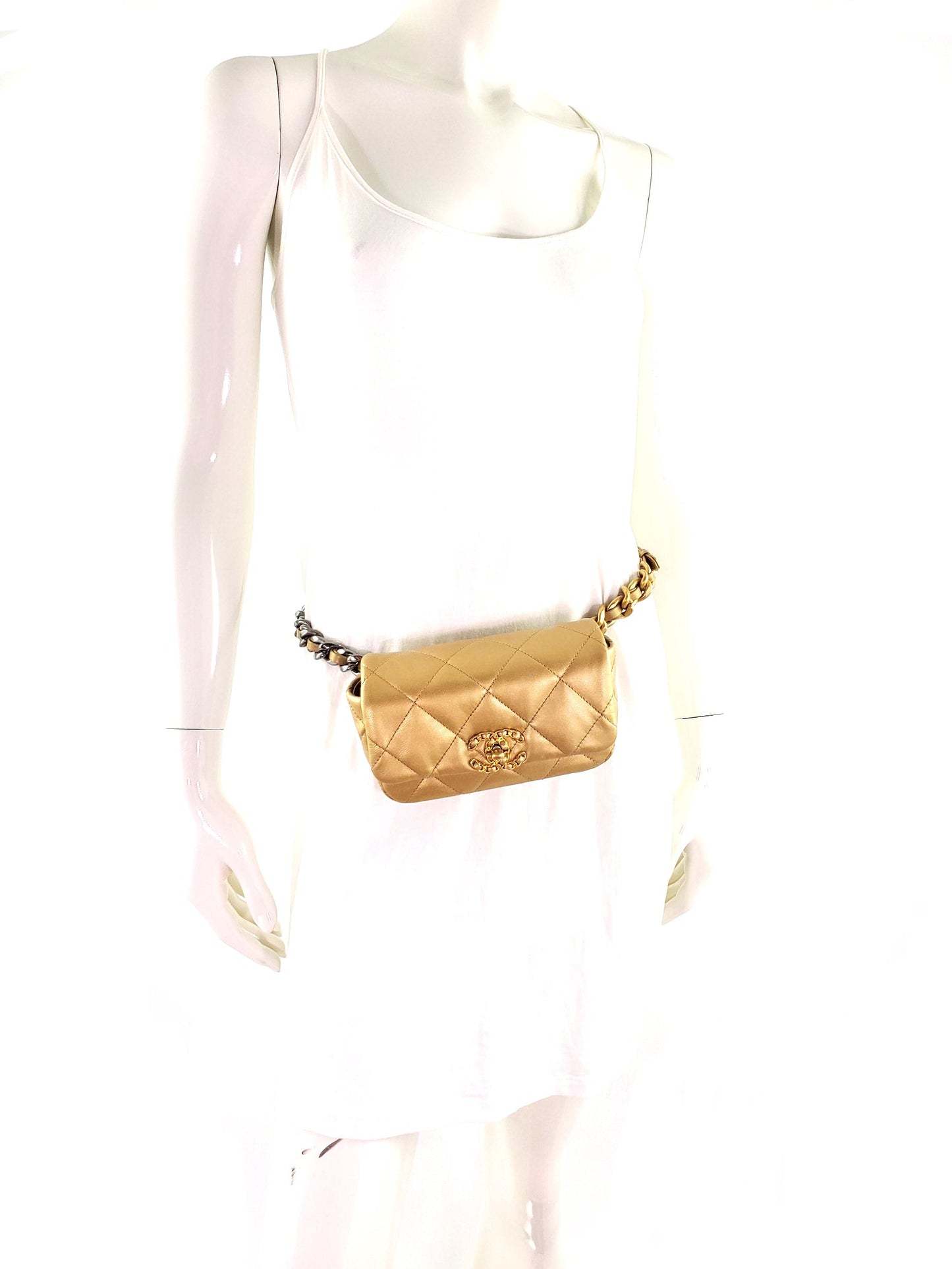 CHANEL 19 2020 Metallic Gold Goatskin Quilted Waist Belt Bag