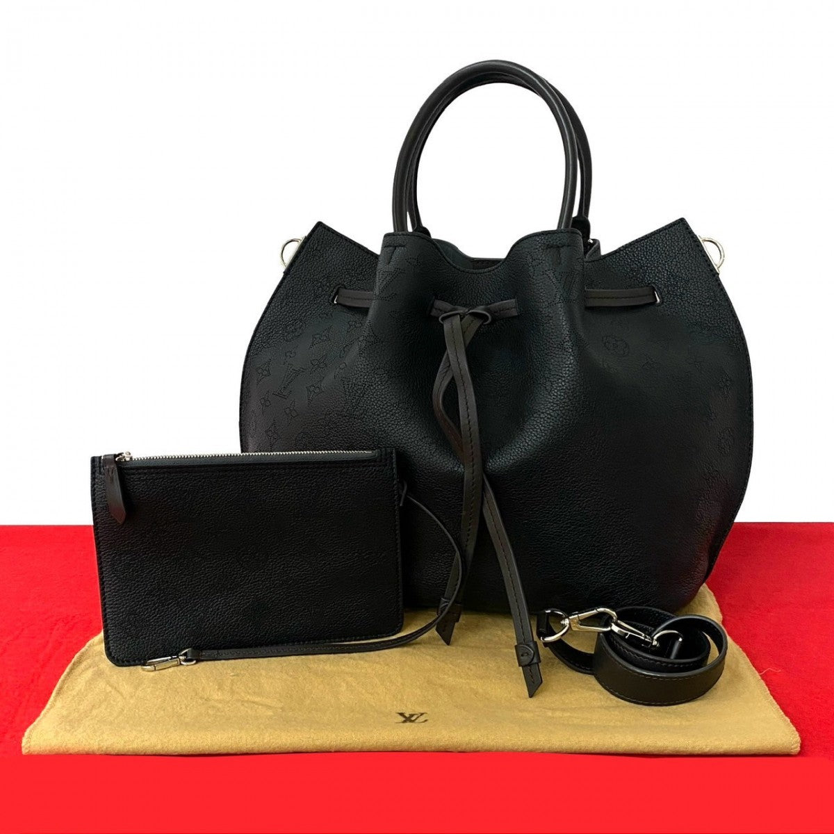 LOUIS VUITTON Shoulder Bag leather black Mahina Giroratta