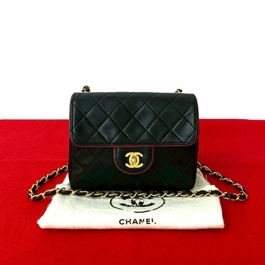 CHANEL Shoulder Bag lambskin black Matrasse