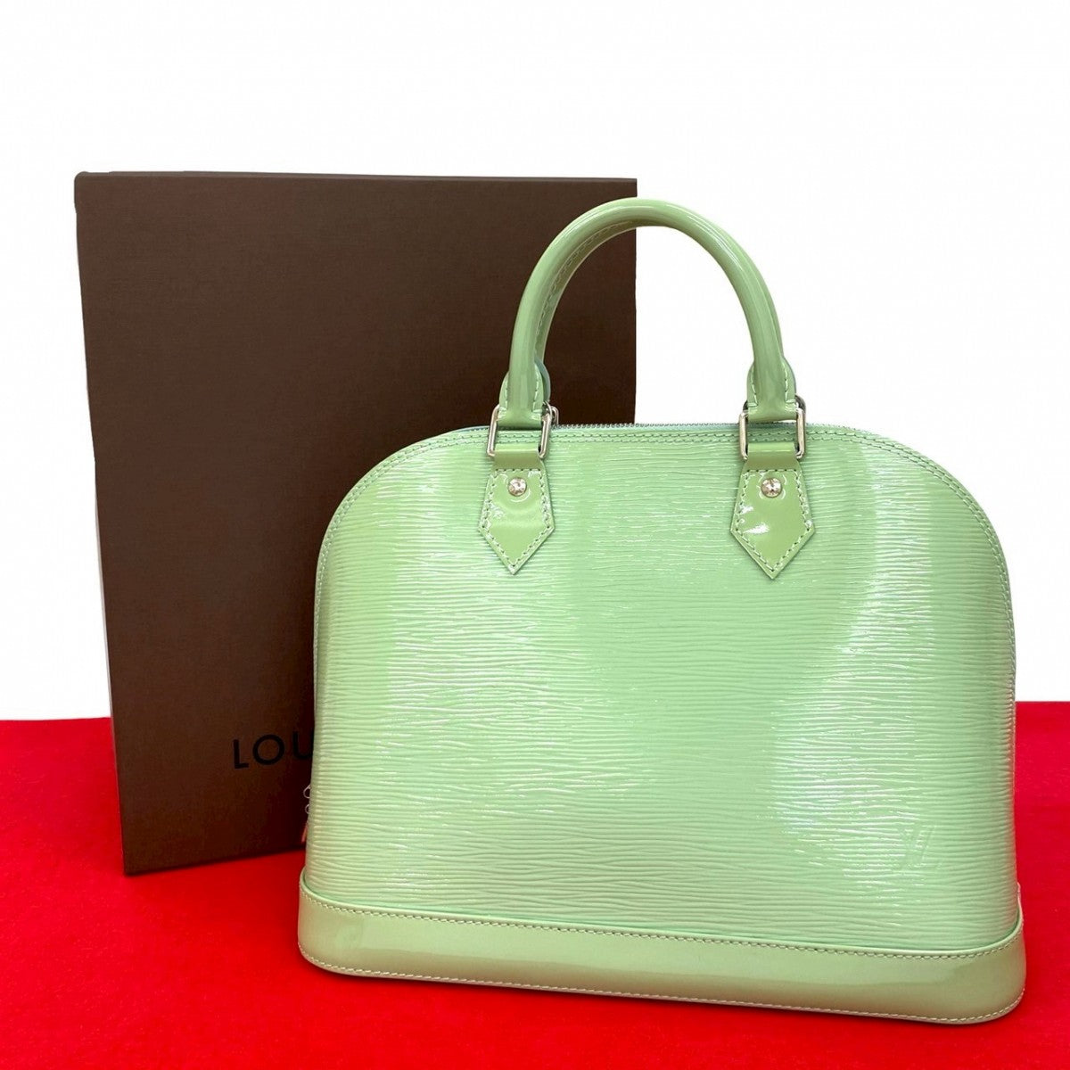 LOUIS VUITTON Handbag Patent leather Mint green Epi Alma PM