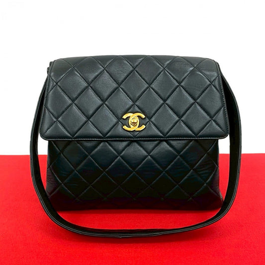 CHANEL Shoulder Bag lambskin black Matrasse