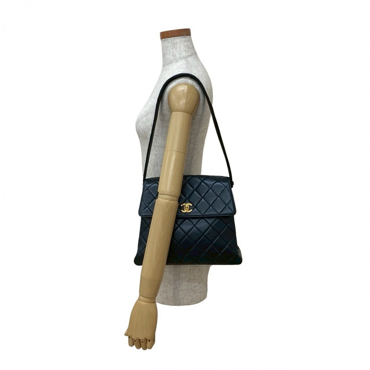 CHANEL Shoulder Bag lambskin black Matrasse