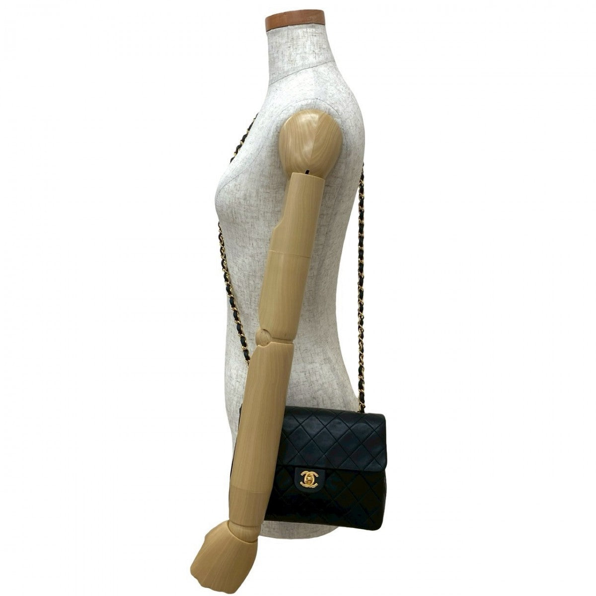 CHANEL Shoulder Bag lambskin black Matrasse