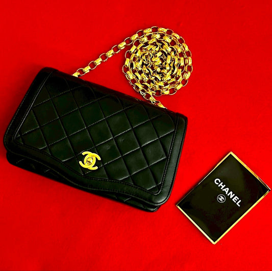 CHANEL Shoulder Bag lambskin black Matrasse