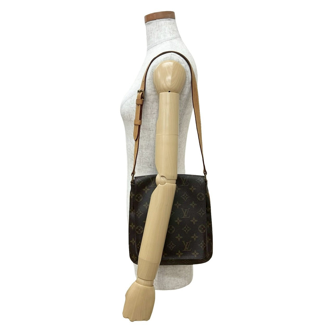 LOUIS VUITTON Shoulder Bag leather Brown Monogram Musette Salsa