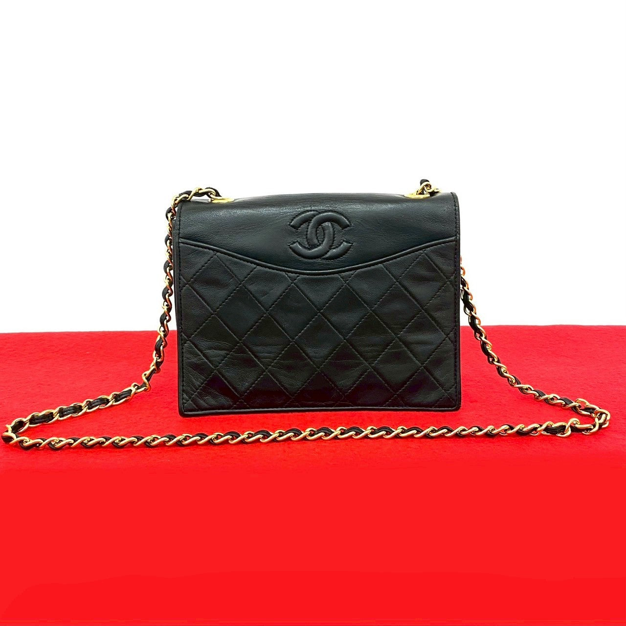 CHANEL Shoulder Bag lambskin black Matrasse