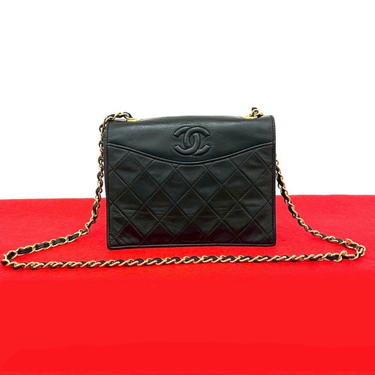 CHANEL Shoulder Bag lambskin black Matrasse