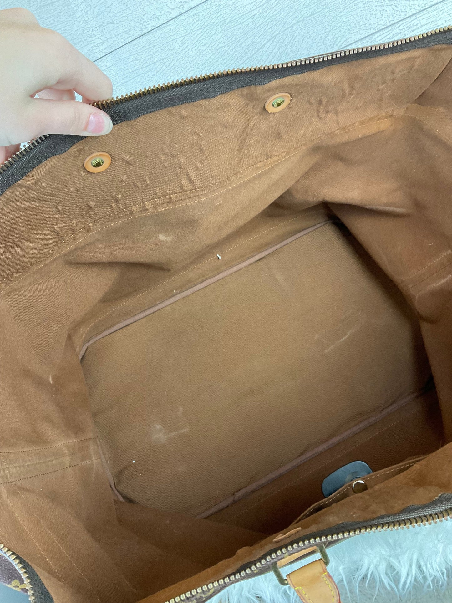 Handbag Luxury Designer By Louis Vuitton Size: Large