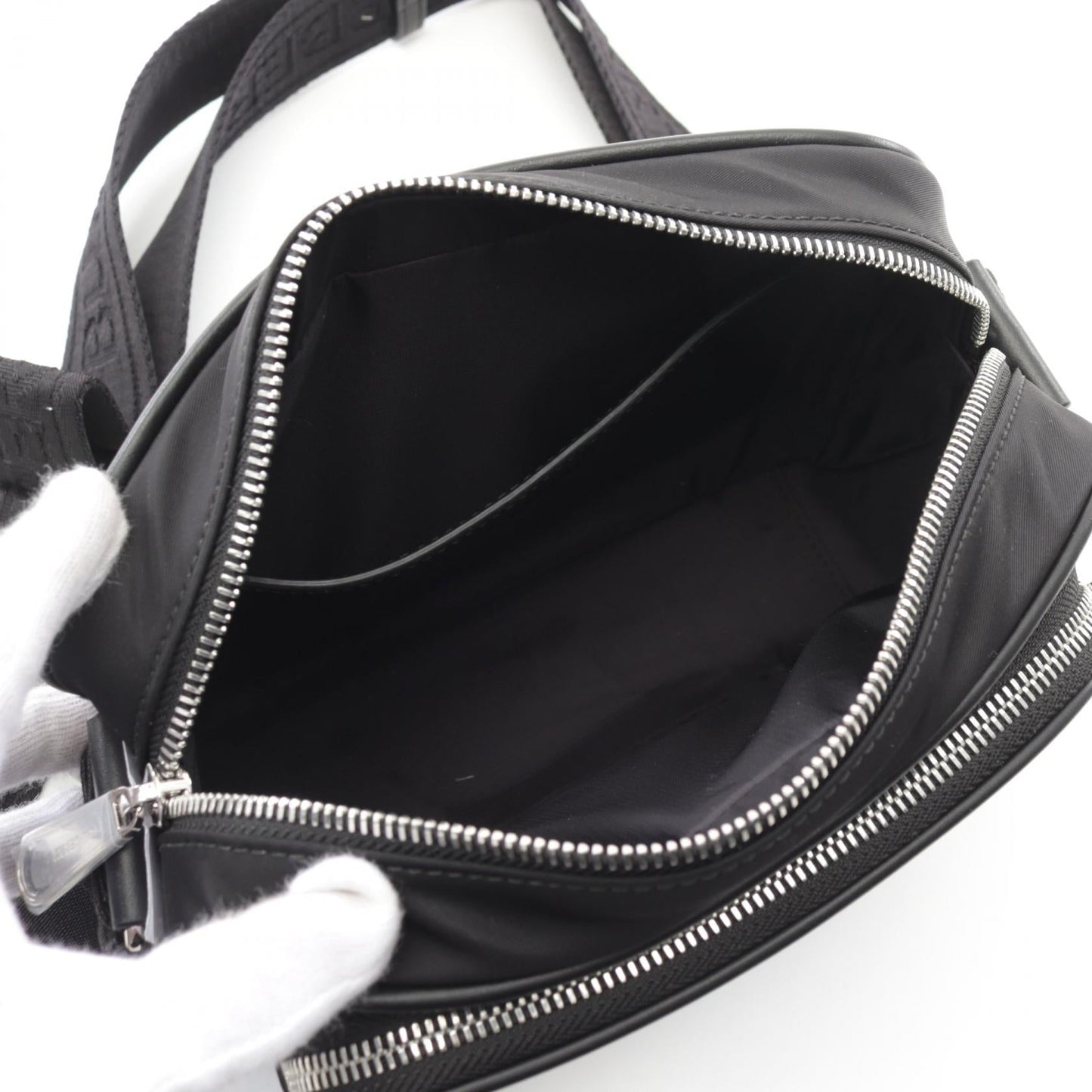 Burberry Nylon Leather Crossbody Bag 2way Bag 8049094