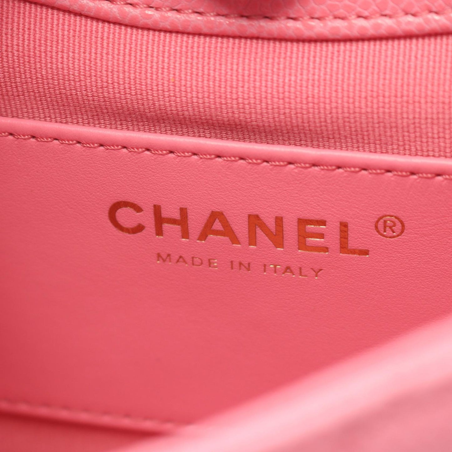 Chanel MatelassÃ© Caviar Skin Messenger Bag