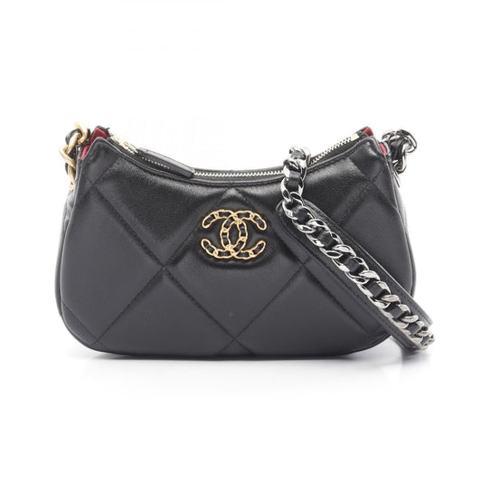 Chanel 19 MatelassÃ© Leather Shoulder Bag