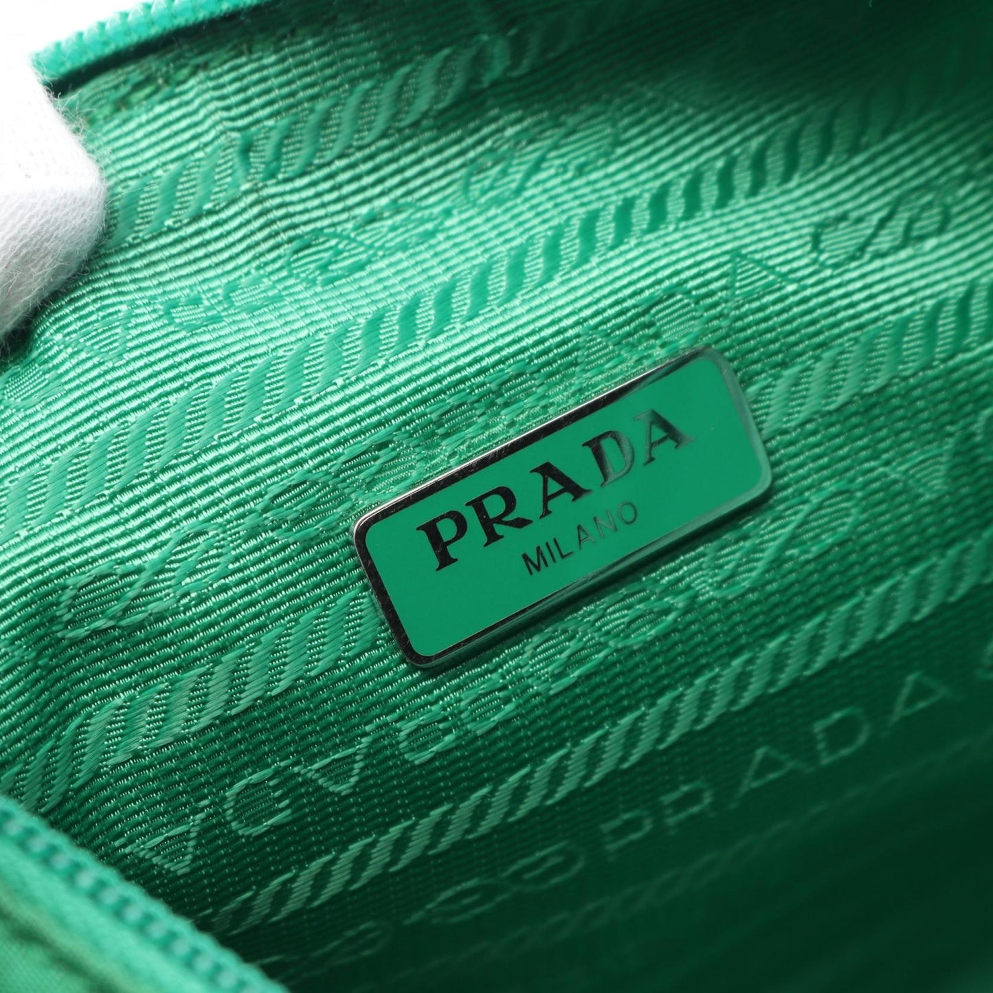 Prada Re-Edition 2000 Tessuto Handbag Nylon Saffiano Leather