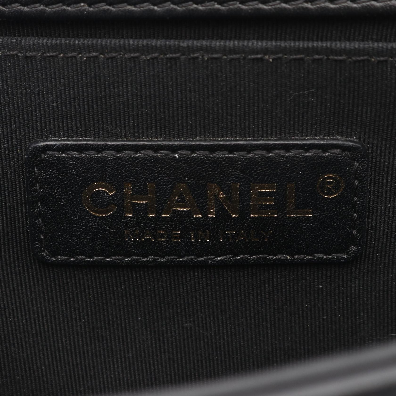 Chanel Boy Chanel Leather Shoulder Bag