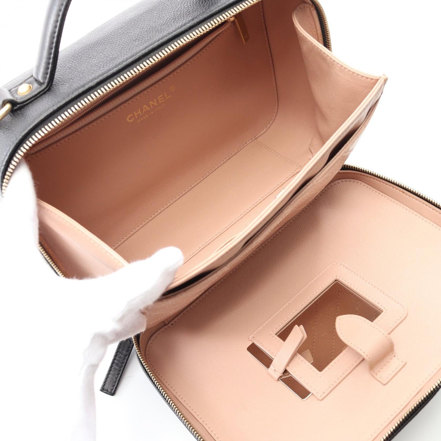 Chanel CC Filigree MatelassÃ© Calf Shoulder Bag