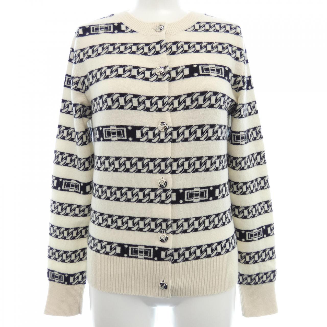 Chanel P56113K07327 Cashmere Cardigan Handbag