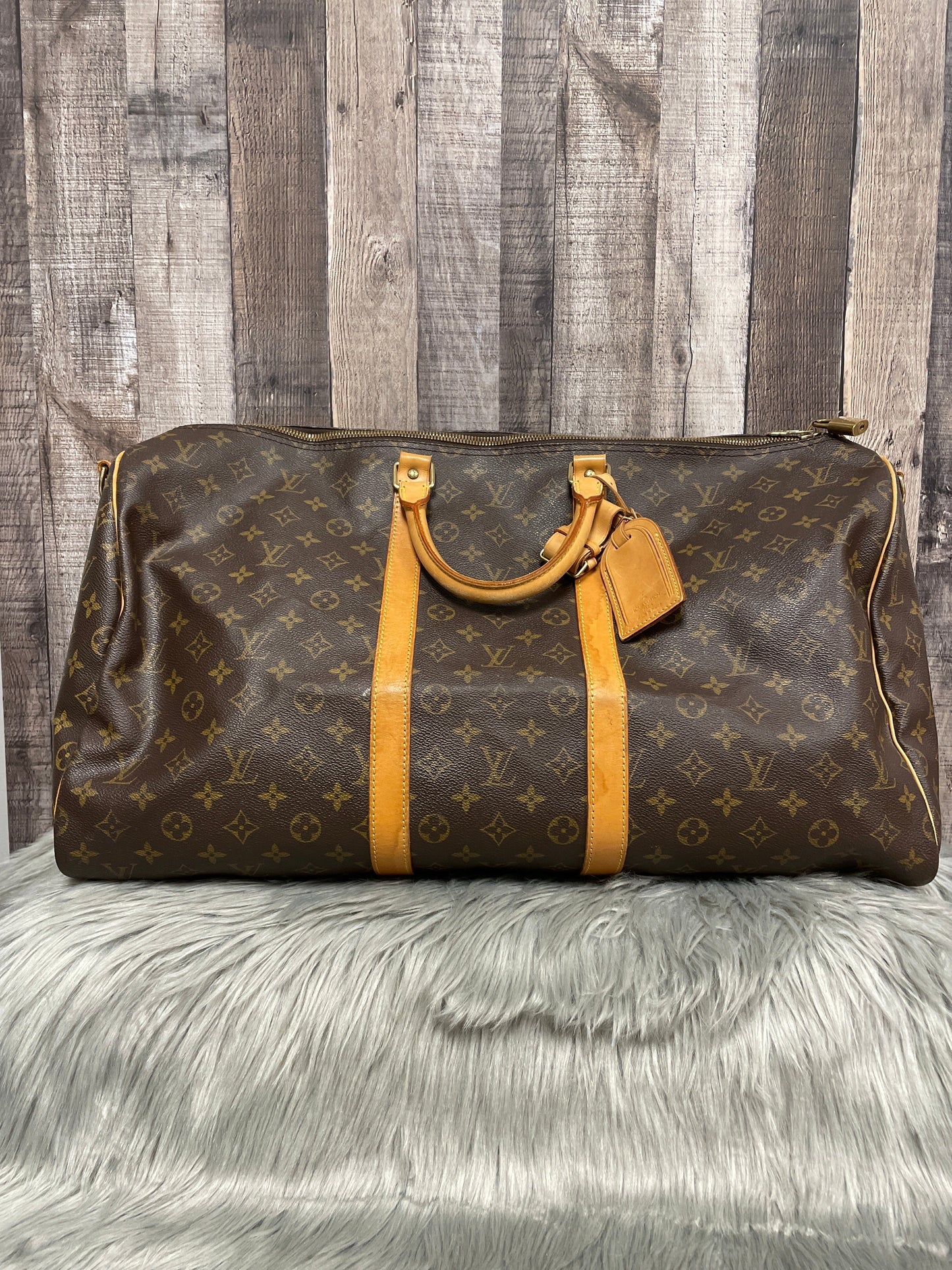 Duffle And Weekender Luxury Designer By Louis Vuitton, Size: Large Crossbody