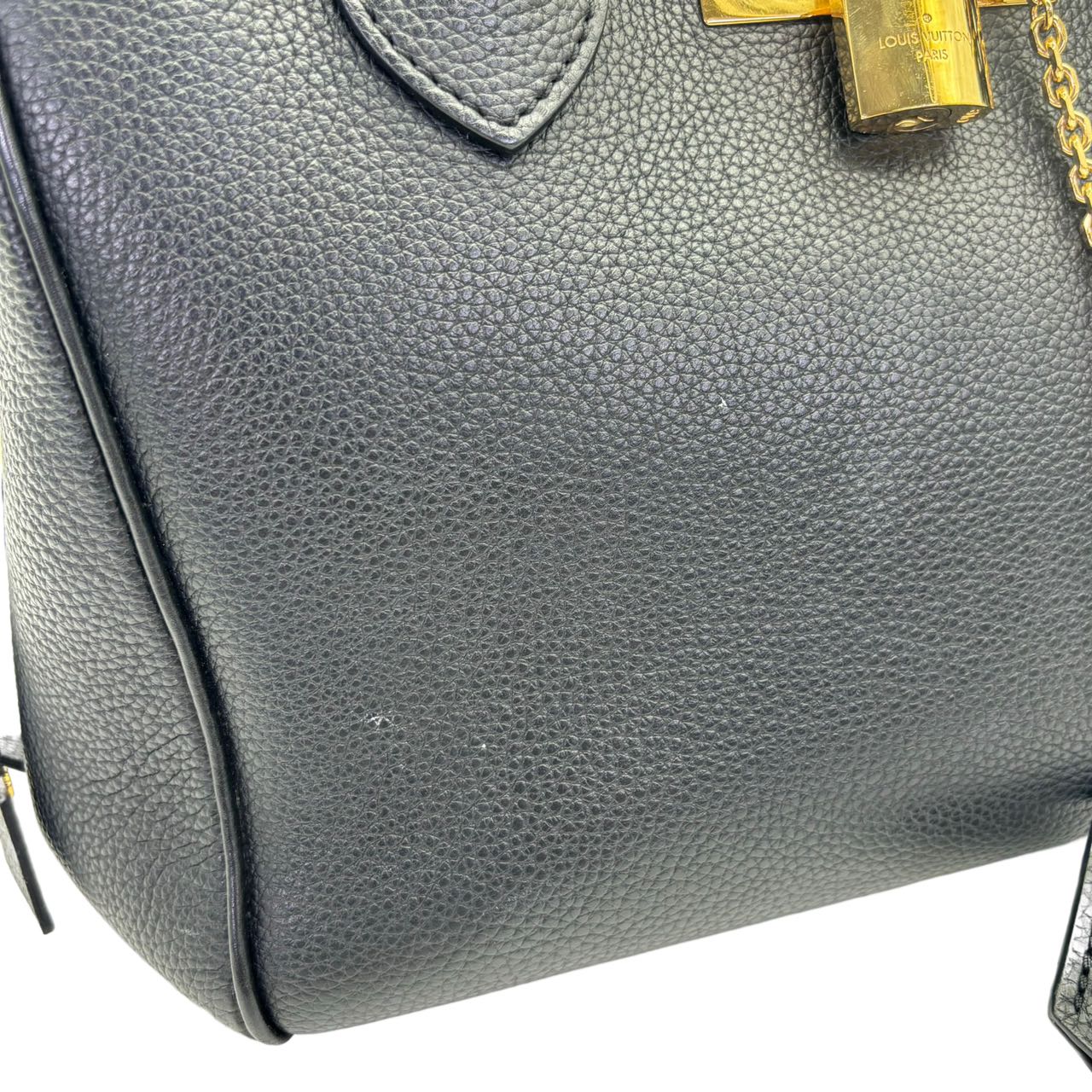 LOUIS VUITTON  Milla PM