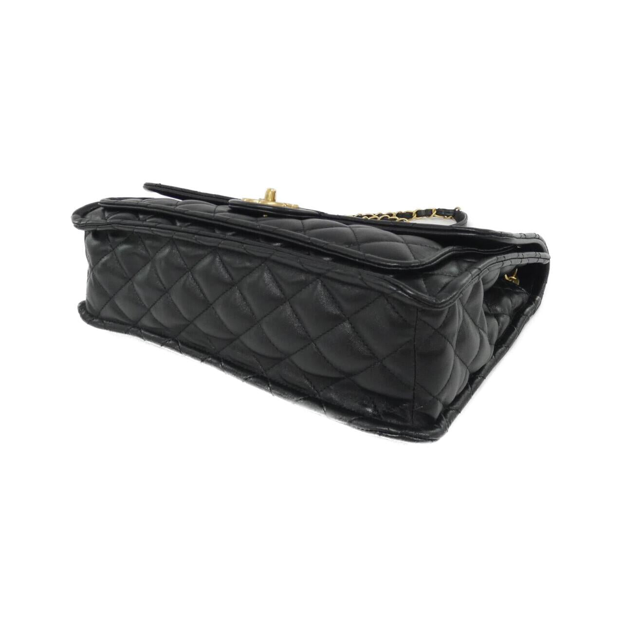 Chanel AS4723 Lambskin Shoulder Bag