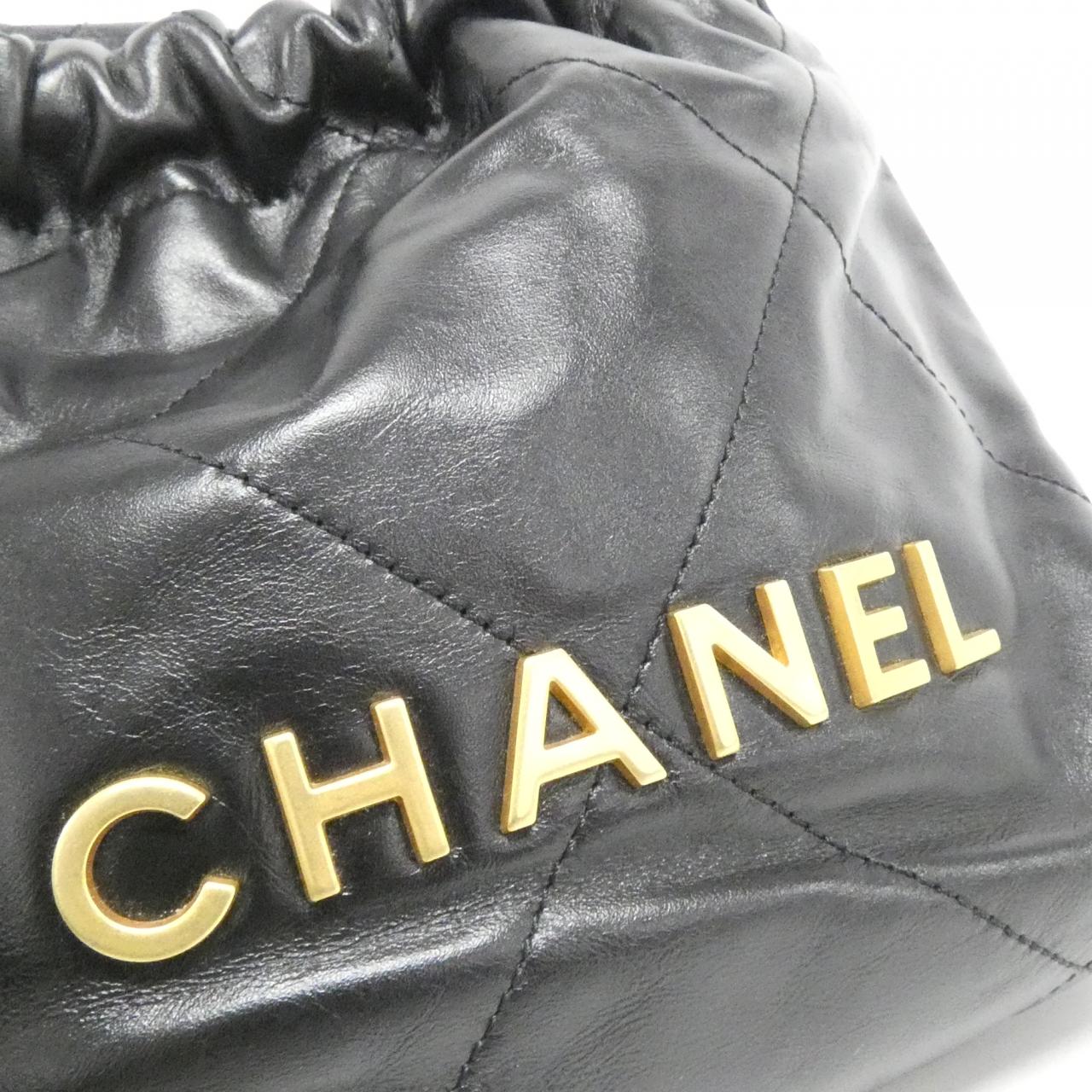 Chanel Chanel 22 Calf Shoulder Bag