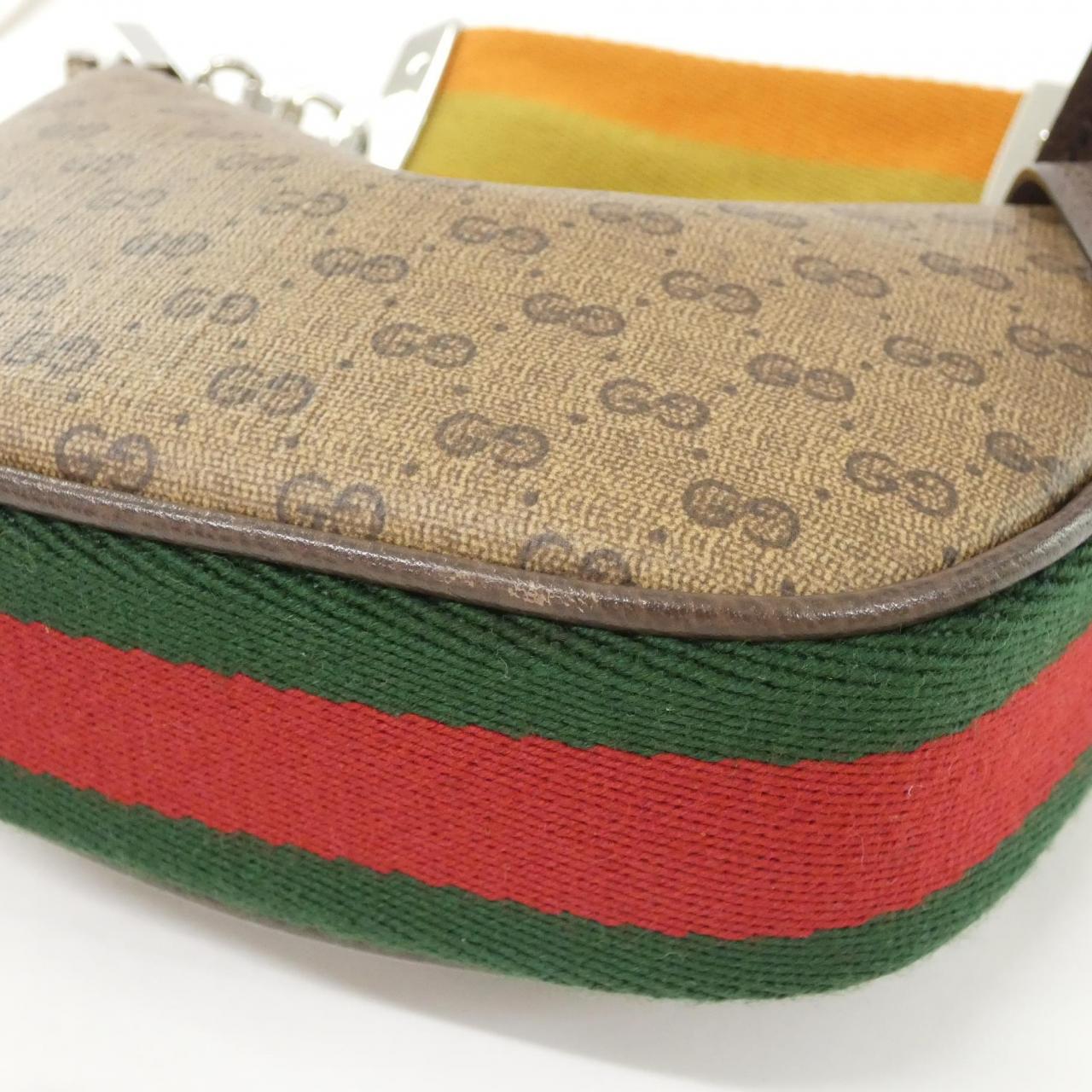 Gucci GG Supreme Canvas Shoulder Bag