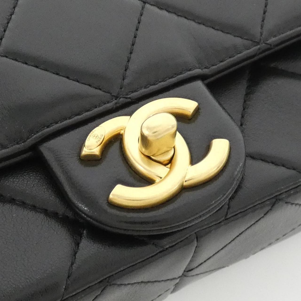 Chanel AS5399 Lambskin Shoulder Bag