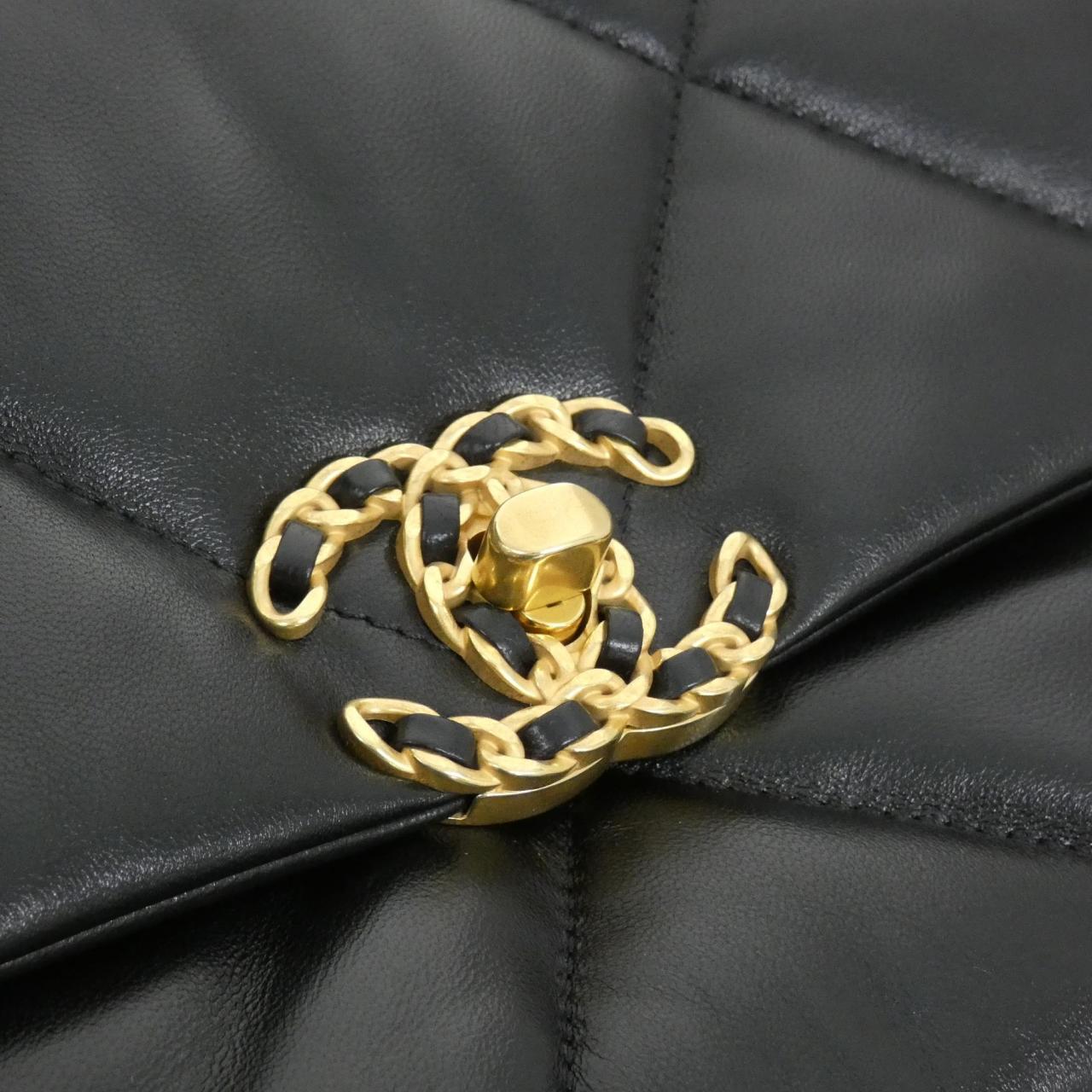 Chanel Chanel19 Lambskin Shoulder Bag