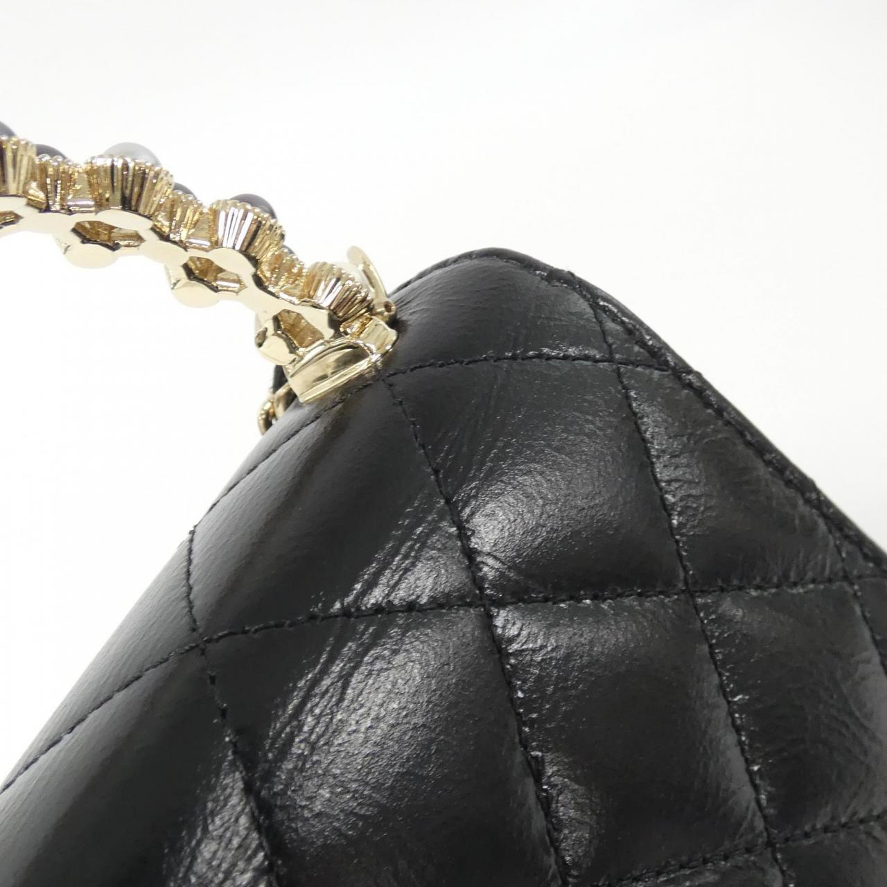 Chanel AP3802 Shiny Crumpled Lamb Clutch Bag