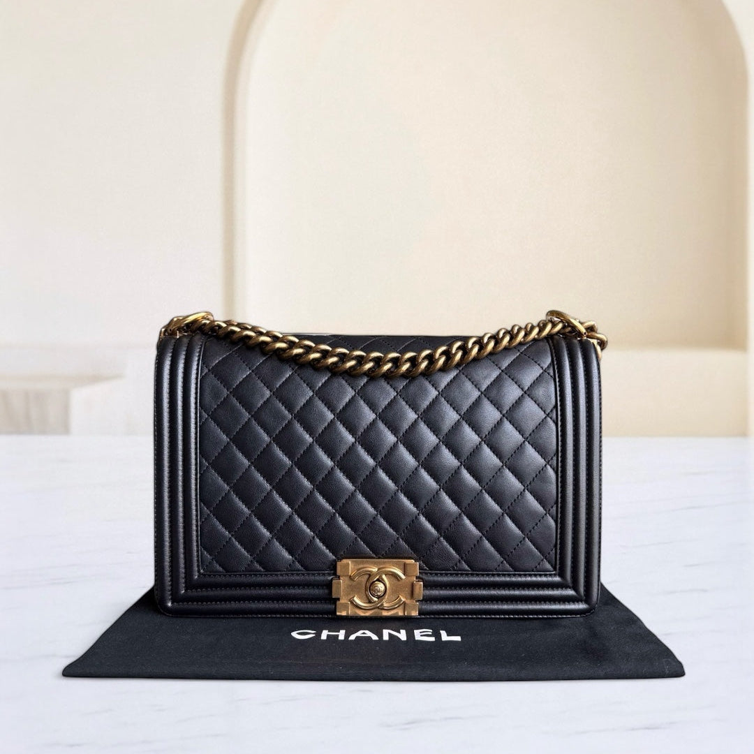 Chanel Boy New Medium - 28CM Quilted Lambskin Black Gold Hardware Series 26