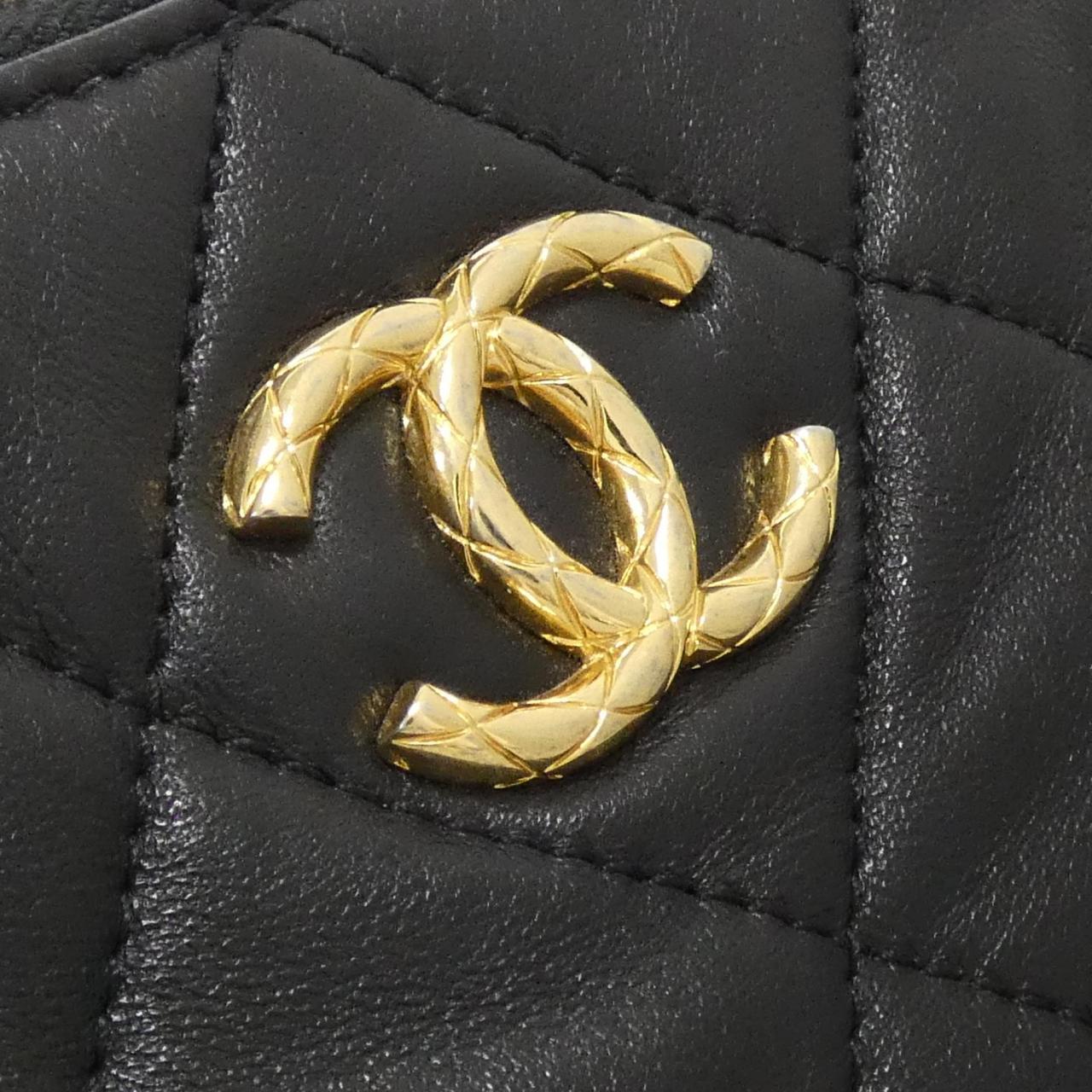 Chanel AS3384 Lambskin Shoulder Bag