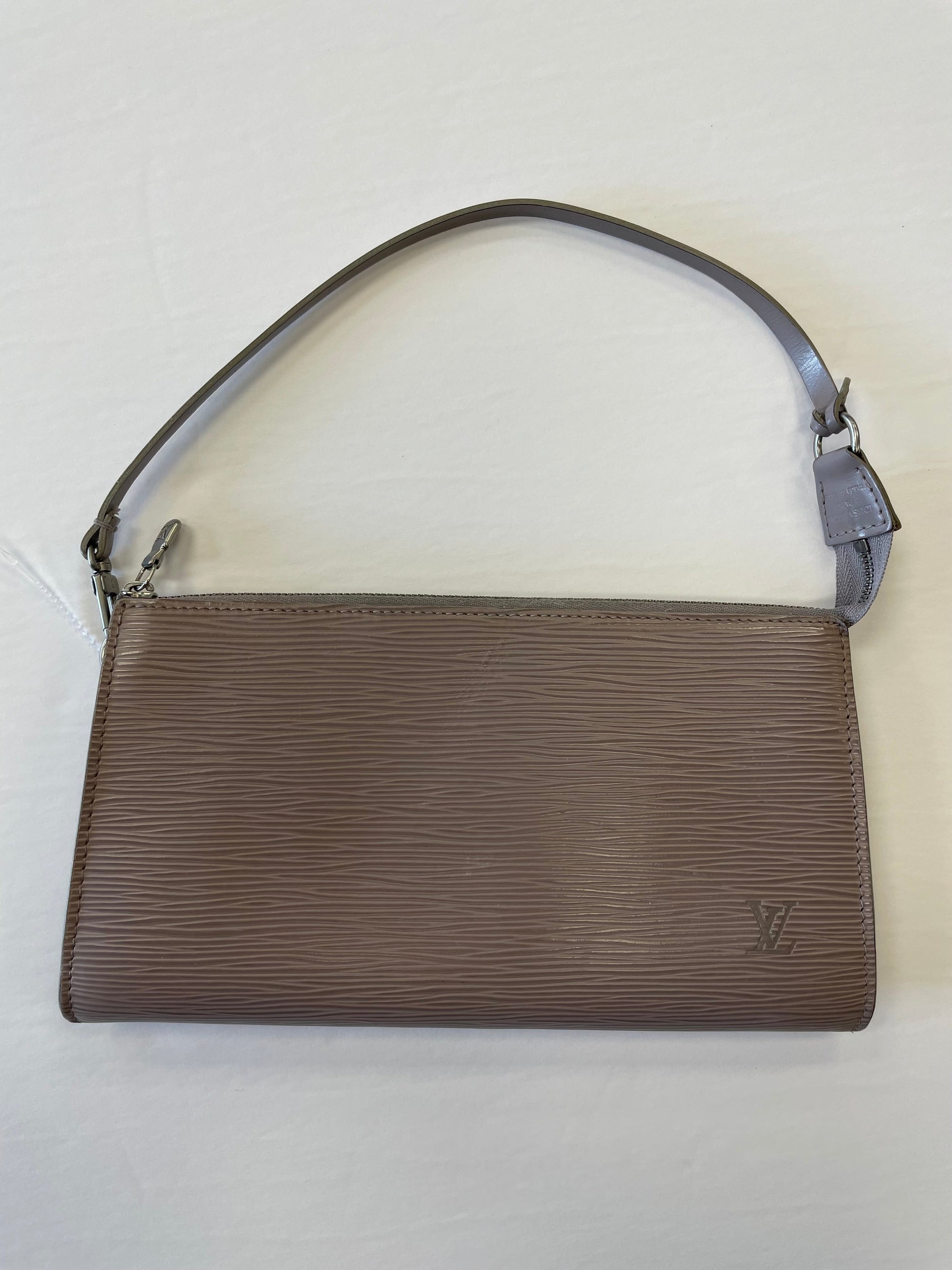 HandBag Luxury Designer By Louis Vuitton, Size: Small