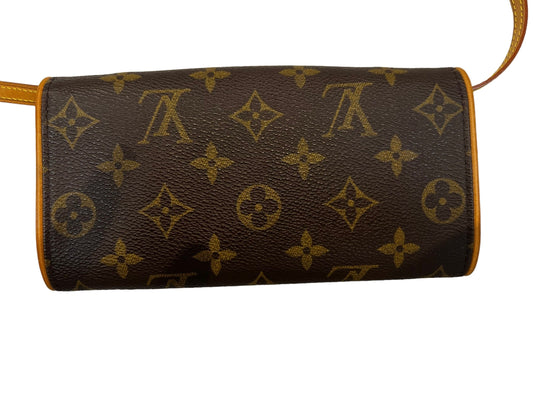 HandBag Luxury Designer By Louis Vuitton Size: Small