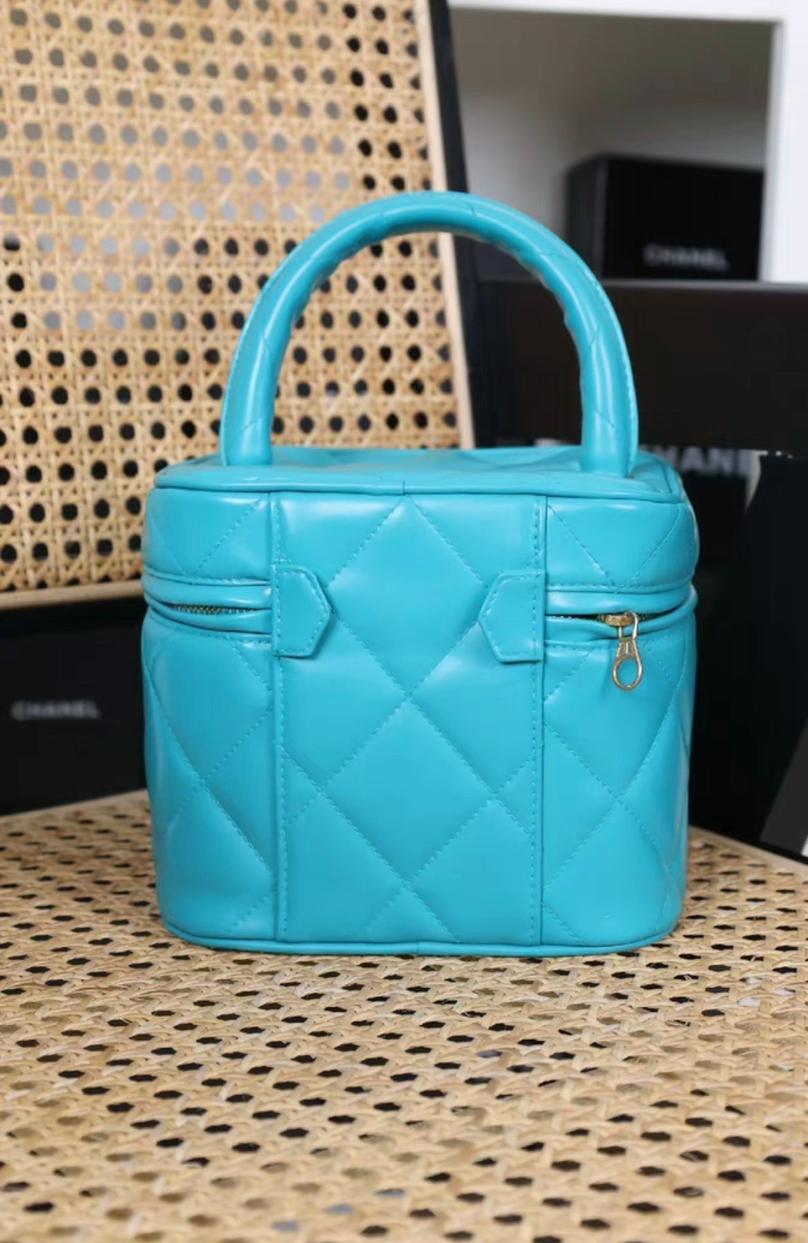 CHANEL 1995 "BARBIE" BLUE PATENT HEART-MIRROR VANITY CASE BAG