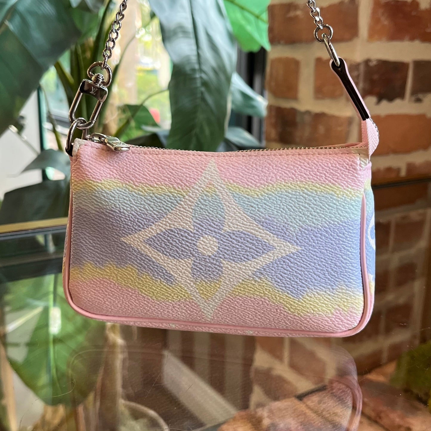 LOUIS VUITTON Pochette Accessories Mini Escale Pastel Crossbody