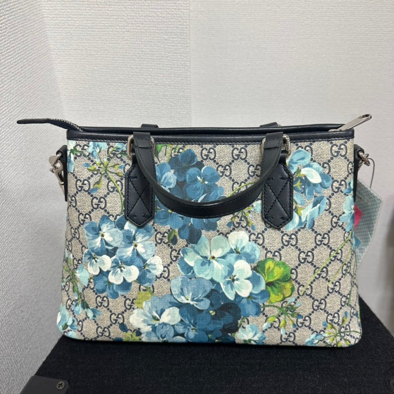 Gucci Flora Canvas Tote Style 2