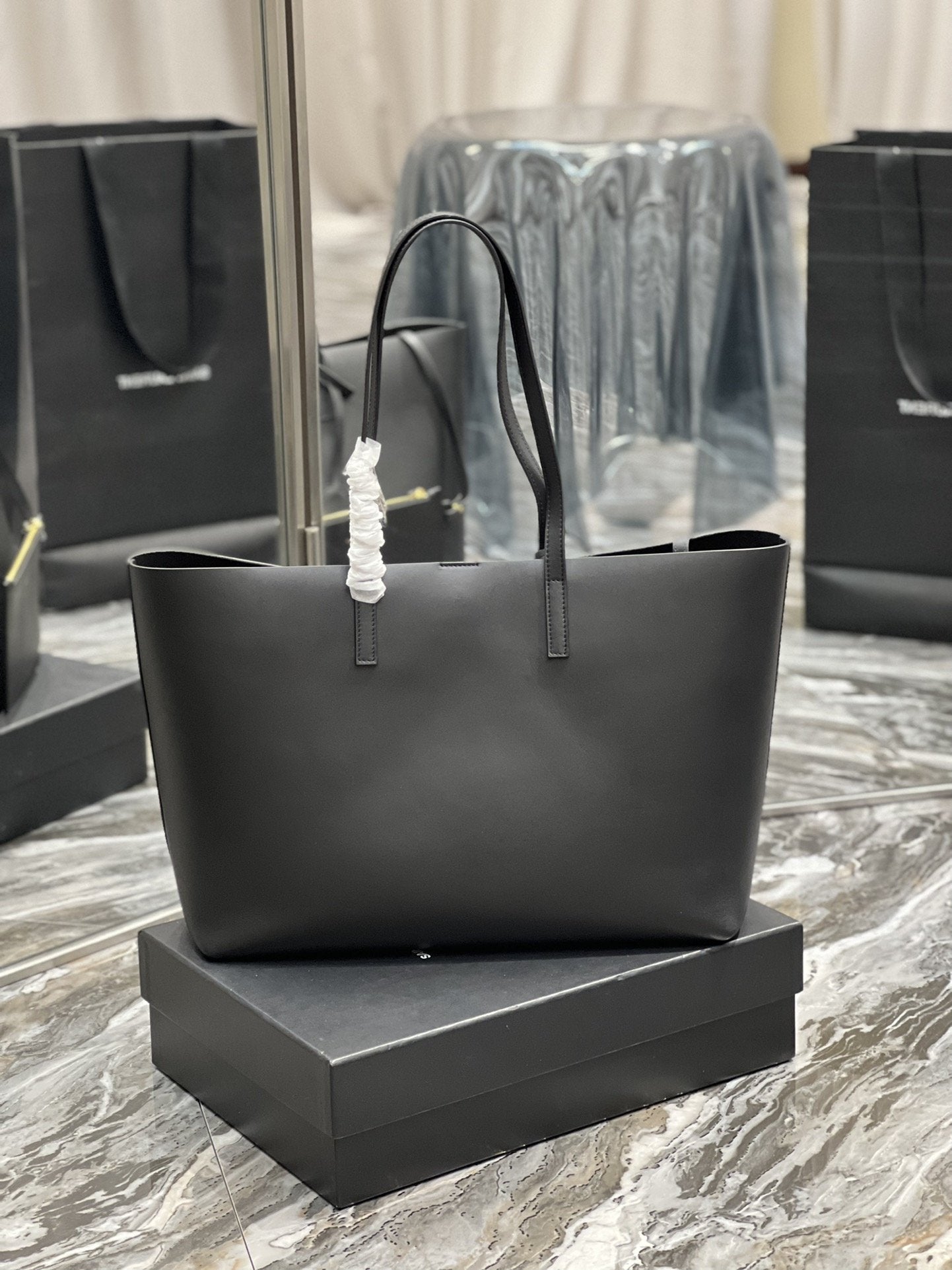 Yves Saint Laurent Shopping E/W Tote Bag Black With Gold Hardware