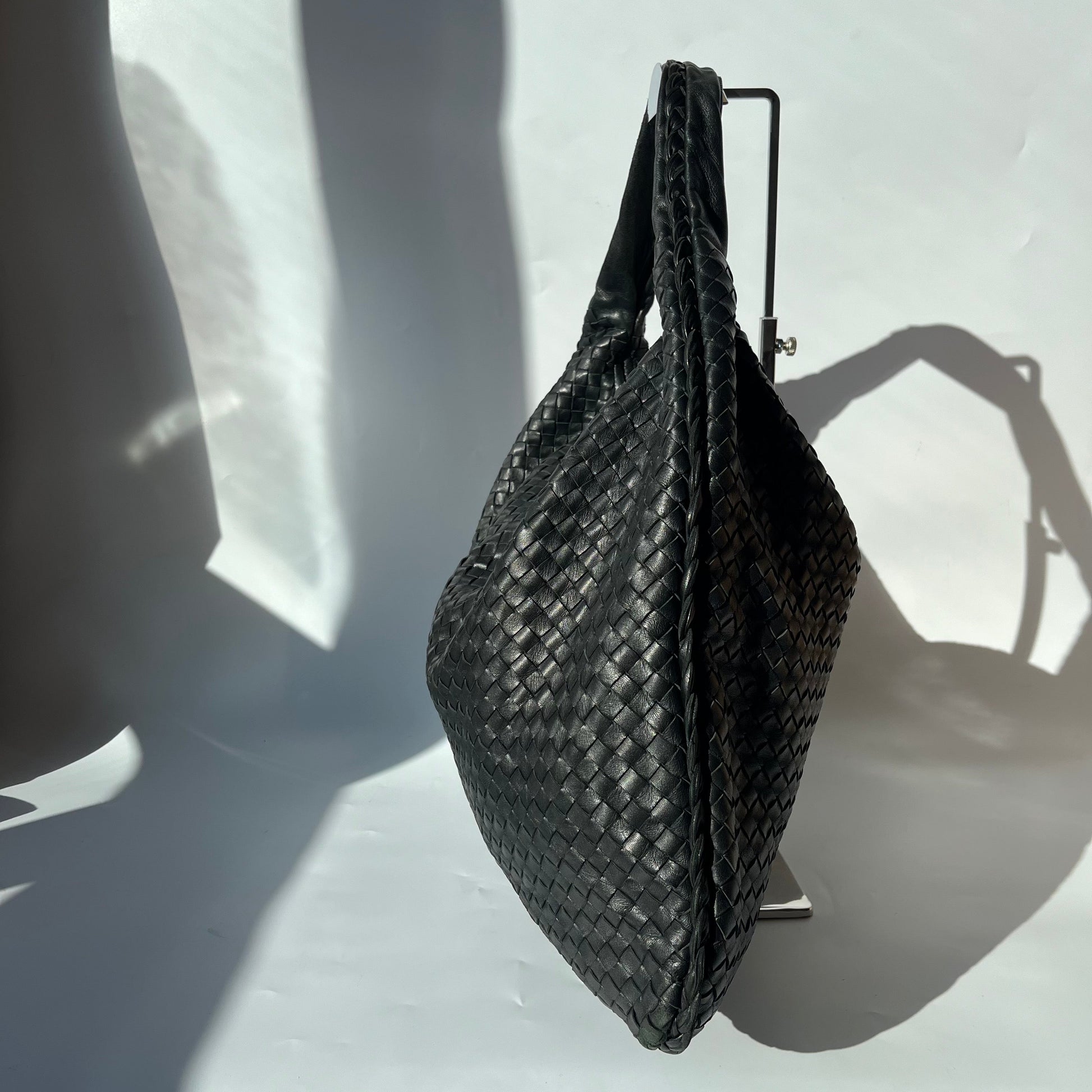 Bottega Veneta Veneta Hobo Maxi Black Leather 51cm