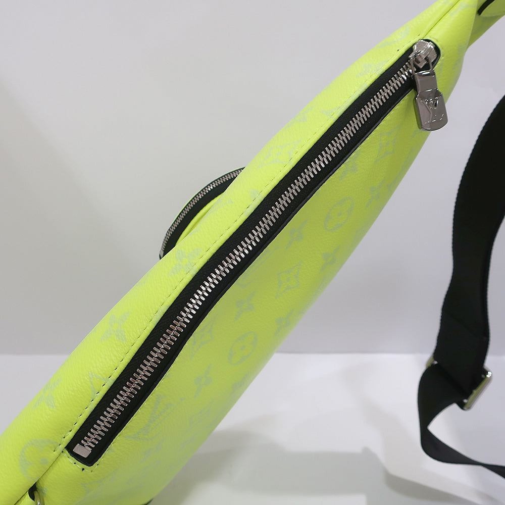 Louis Vuitton Duo Sling Bag Taigaama M30945/ Monogram Canvas Tiger Leather Fluorescent Yellow Silver Preservation Bag Box