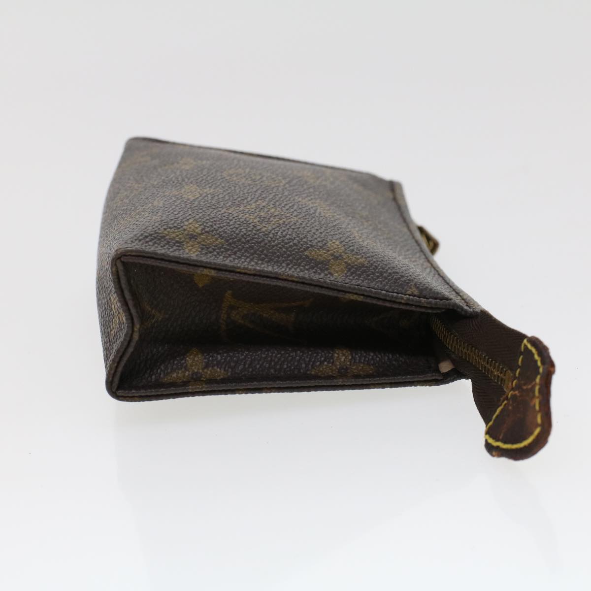 LOUIS VUITTON Monogram Poche Toilette 15 Pouch LV