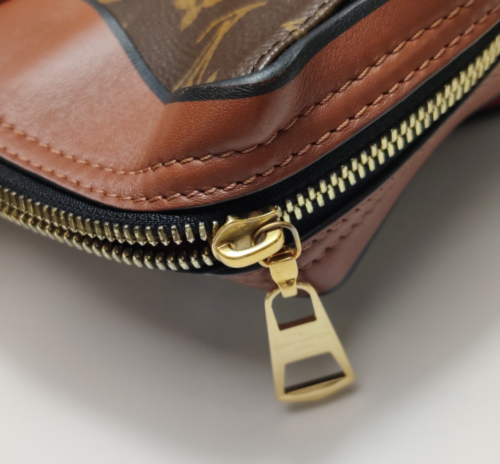 Louis Vuitton (LV) Tuileries 2017year bag brown 250223781076580