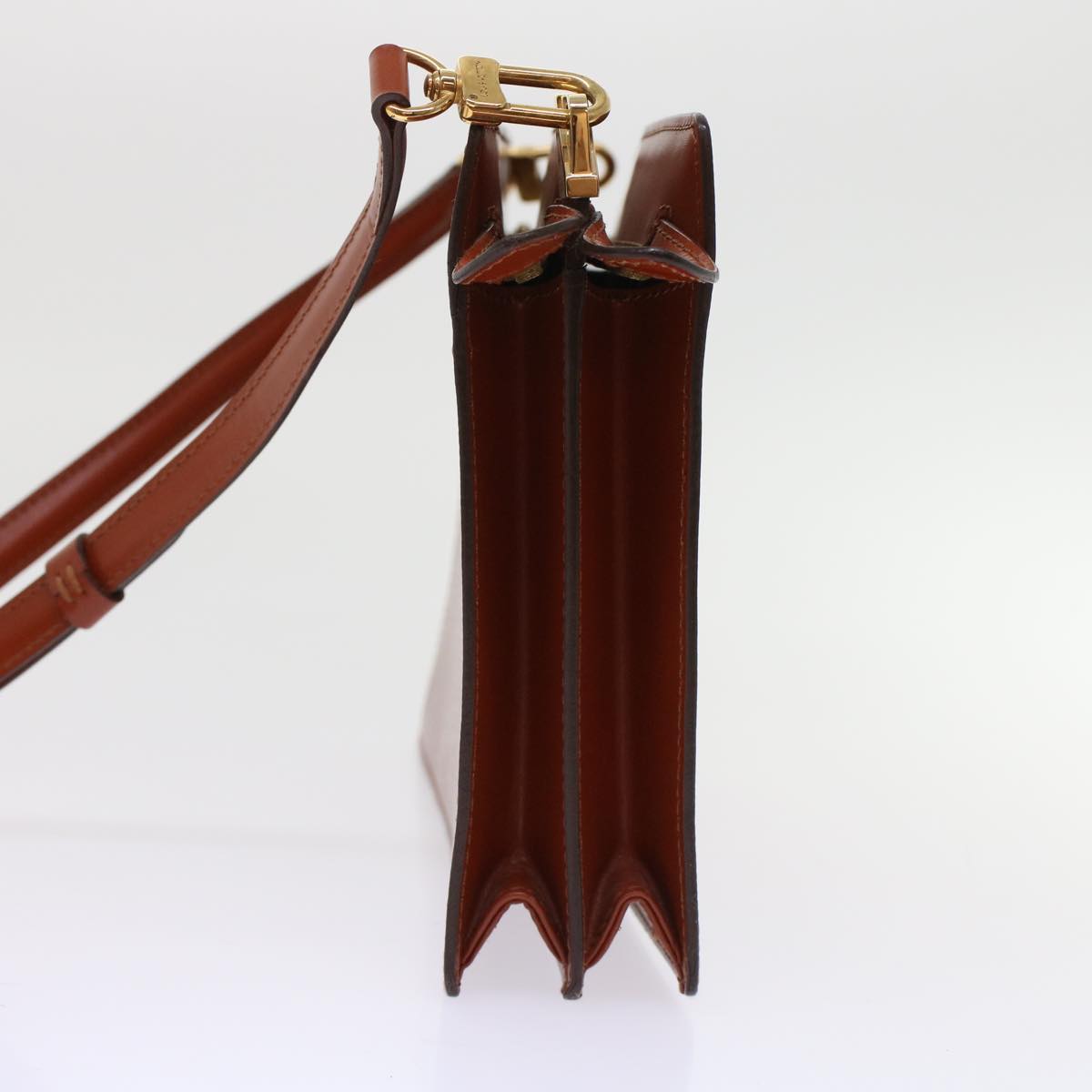 LOUIS VUITTON Epi Angian Clutch Bag Brown LV