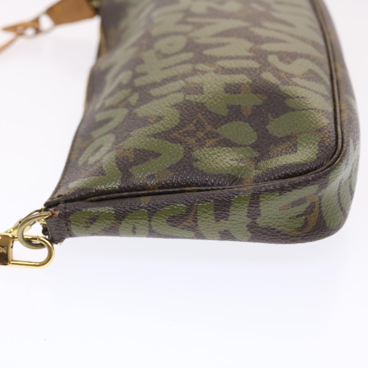 LOUIS VUITTON Monogram Graffiti Pochette Accessoires Pouch LV Auth