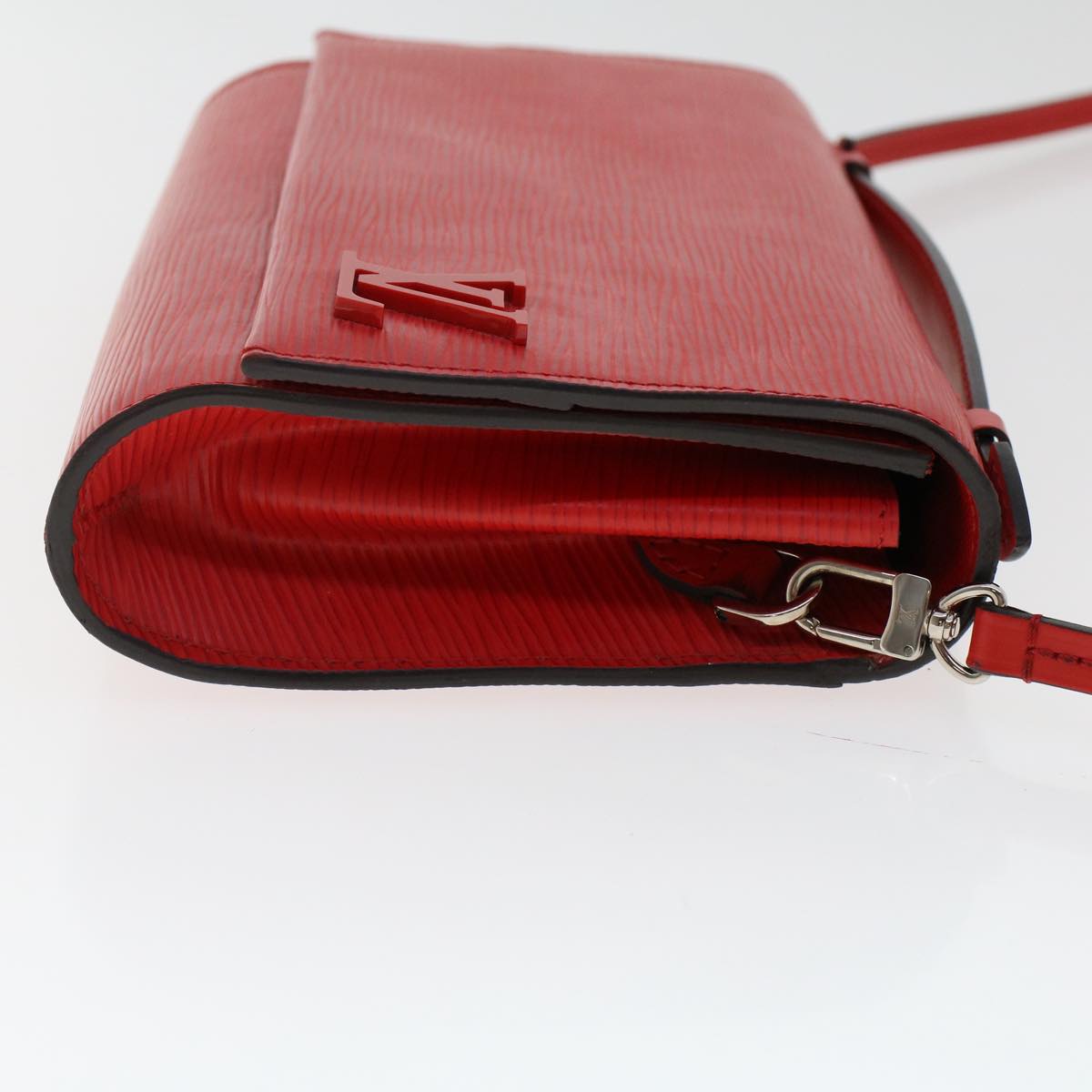 LOUIS VUITTON Epi Clerry Shoulder Bag Red LV Auth 49748A