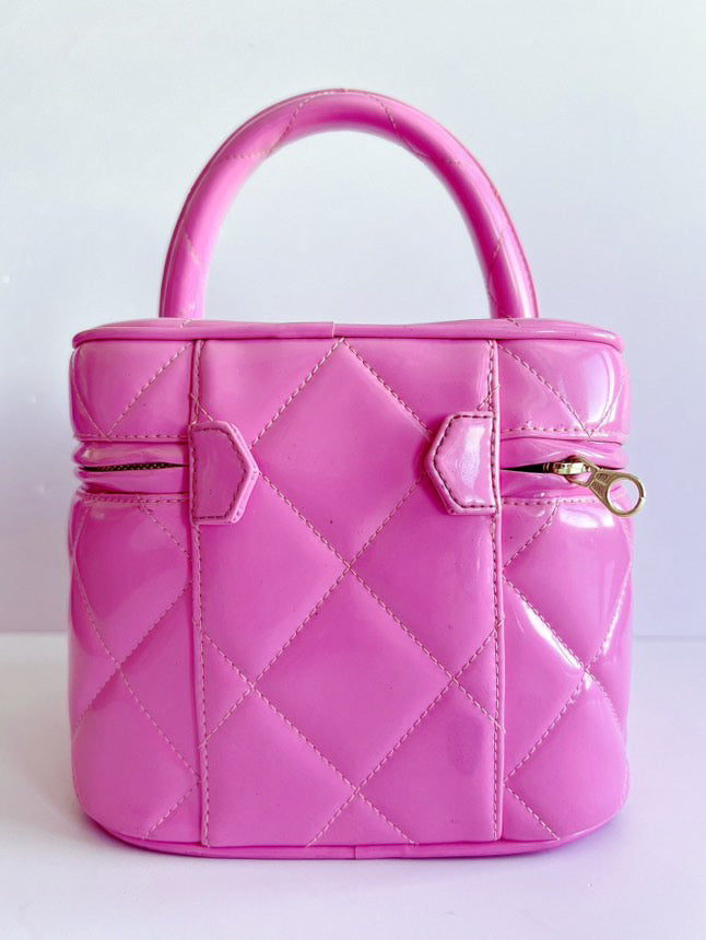 CHANEL 1995 "Barbie" Heart-Mirror Vanity Case Bag in pink