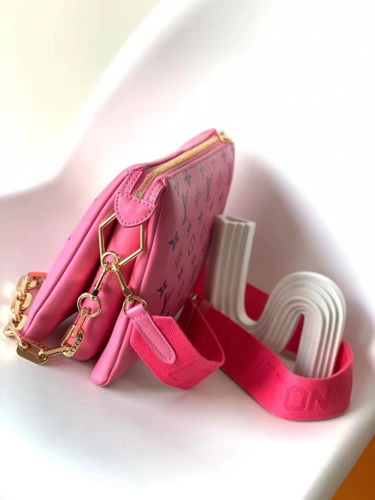 Louis Vuitton Coussin leather Handbag lushentic version