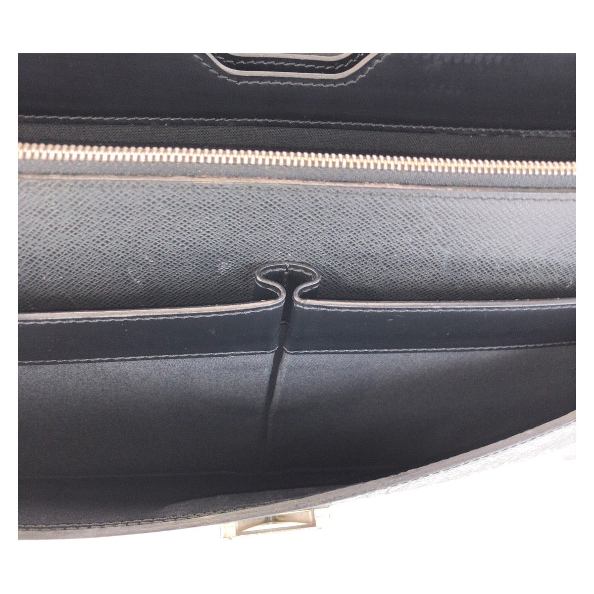 LOUIS VUITTON Business bag M31052 leather Ardoise Black SilverMetal Business bag briefcase Taiga Robusto 1 mens