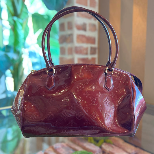 LOUIS VUITTON Vernis Sherwood GM Crossbody
