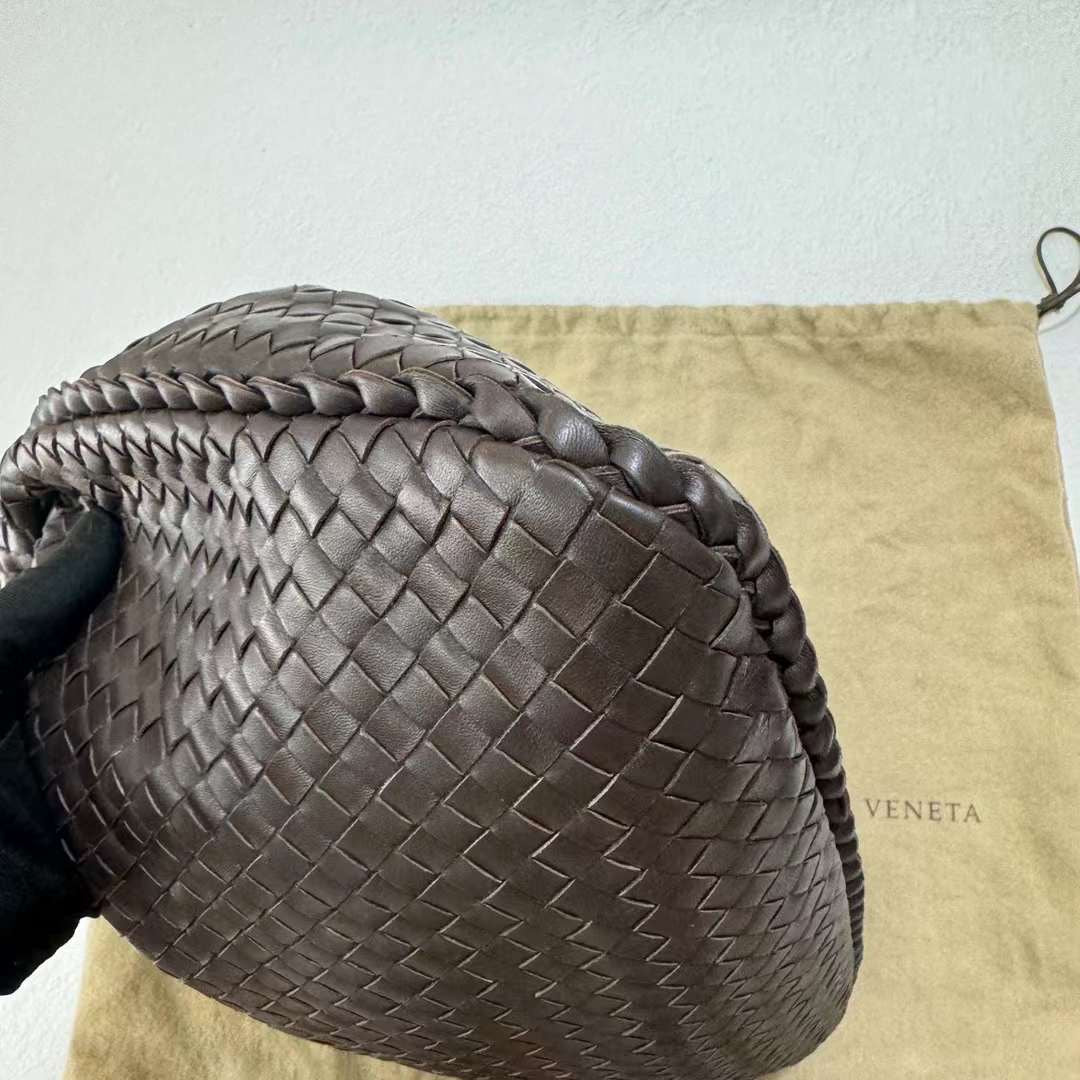 Bottega Veneta Intrecciato Hobo Bag Medium Chocolate Brown Lambskin leather with Mirror