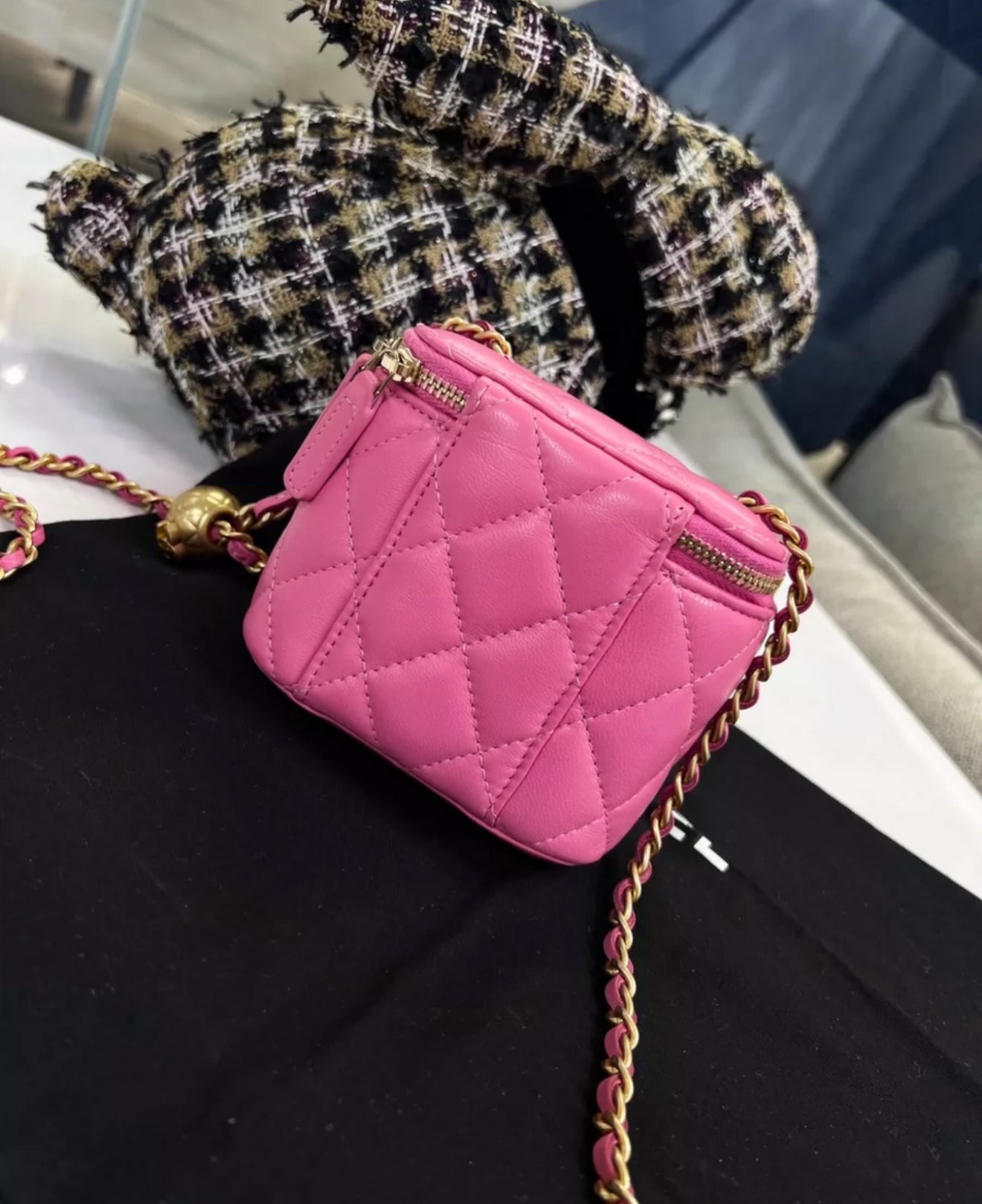 CHANEL Pearl Crush Mini Vanity Case Chain Shoulder Bag Pink Lambskin Leather